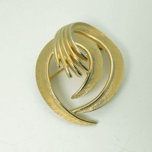 Vintage 1960's Abstract Swirl Crown Trifari Brooch